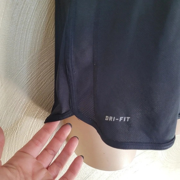 Nike Dri-Fit Black Short Sleeve Running Activewear Top Size Women's Small - Picture 5 of 9